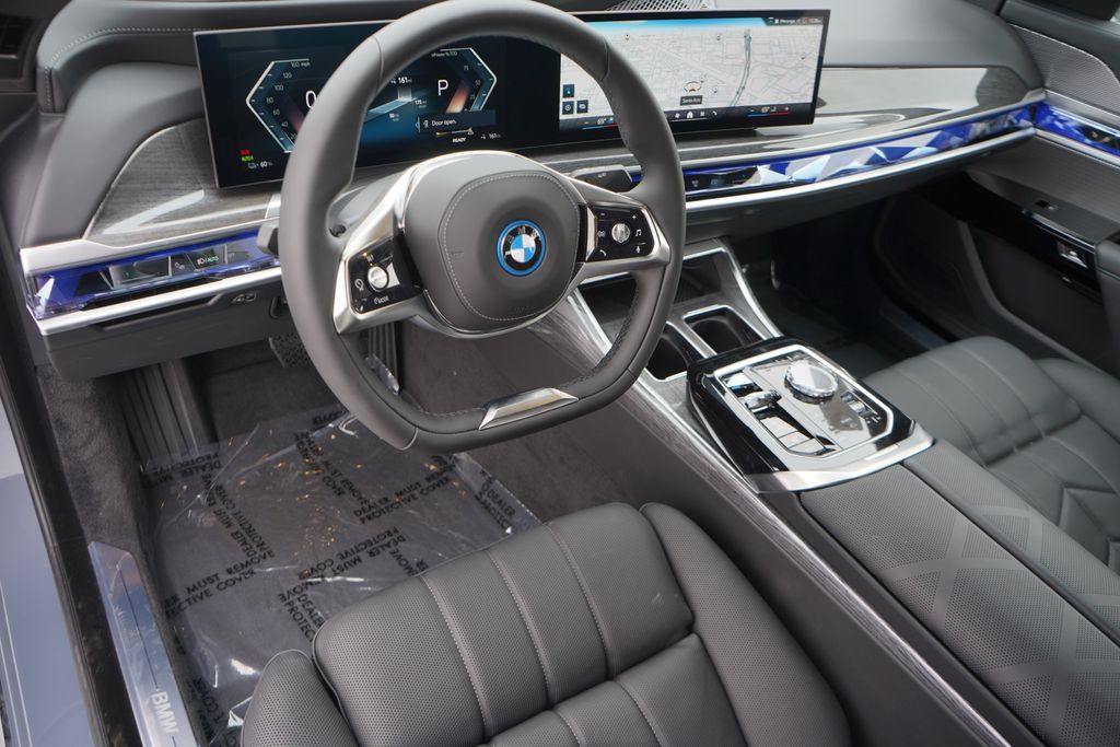 2024 BMW i7 eDrive50 13