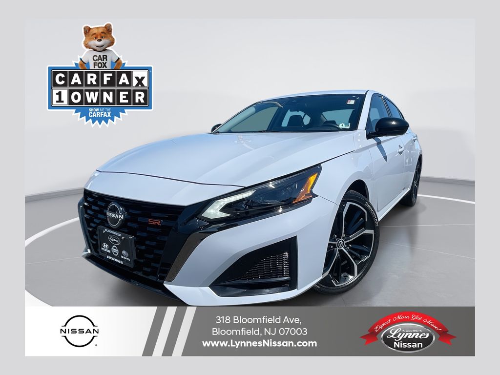 Pearl 2024 Nissan Altima 2.5 SR AWD Sedan All-Wheel Drive Continuously Variable Transmission