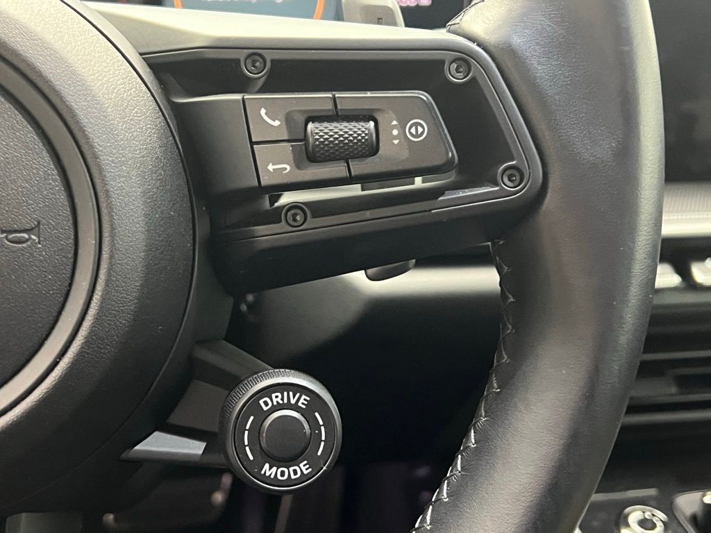 Thumbnail: 2024 Porsche 911 - 9