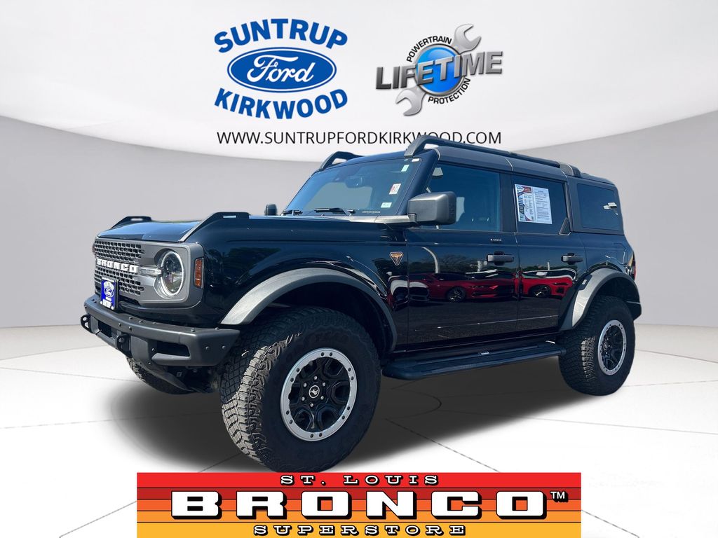 Shadow Black 2023 Ford Bronco SUV / Crossover Four-Wheel Drive 7-Speed Manual