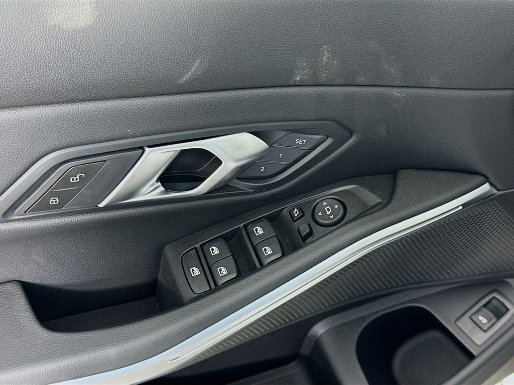 Thumbnail: 2026 BMW 3 Series - 20