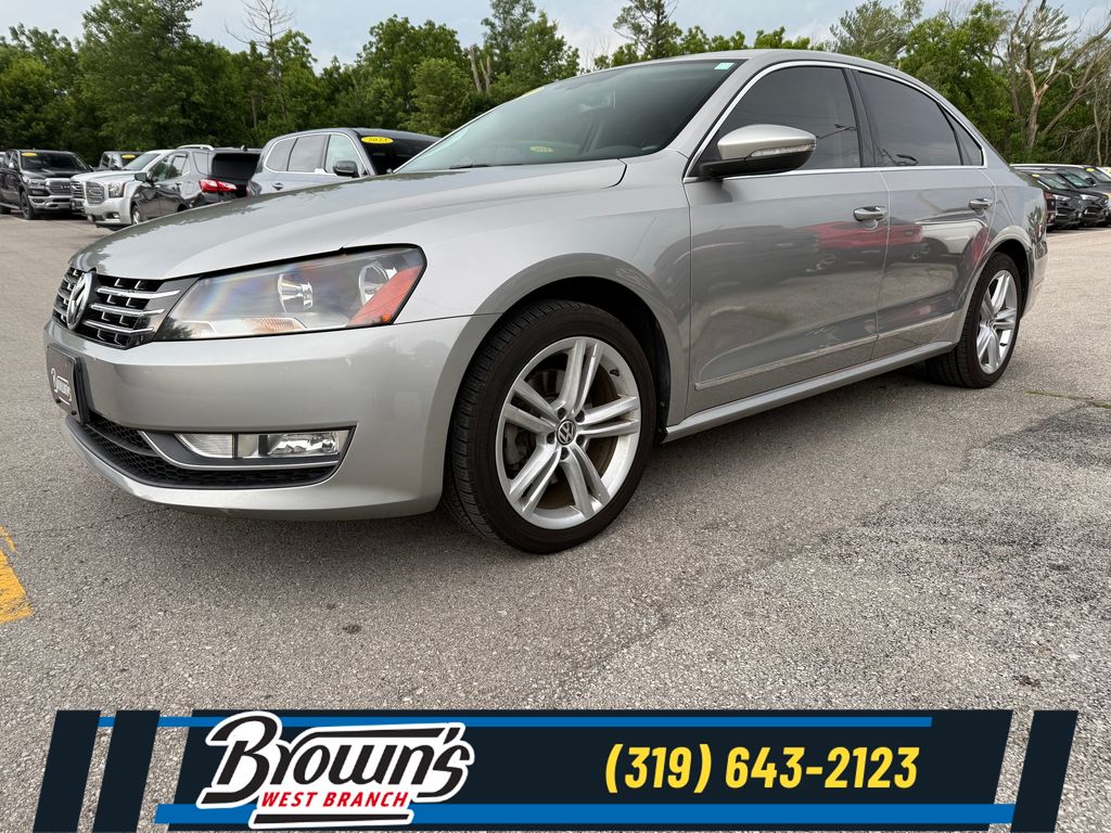 Tungsten Silver Metallic 2012 Volkswagen Passat TDI SEL Premium Sedan Front-Wheel Drive 6-Speed Dual Clutch