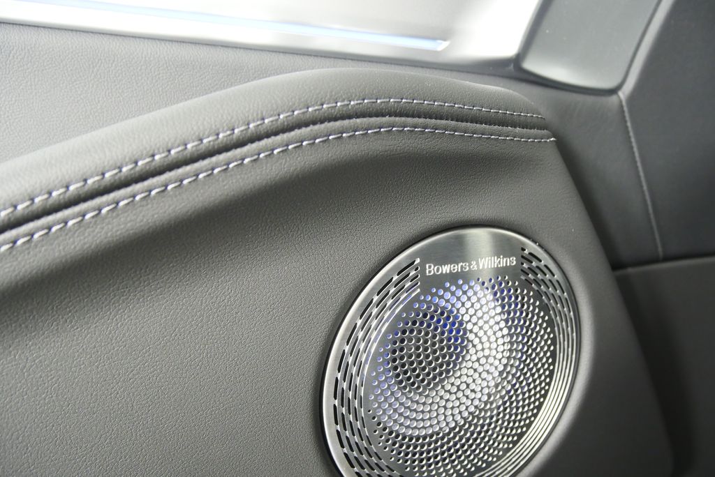 Thumbnail: 2026 BMW XM - 11