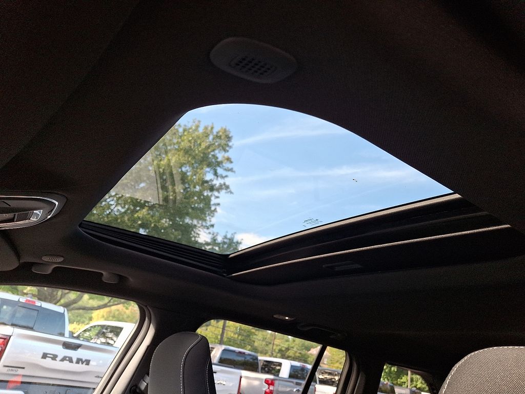 New 2025 Jeep Grand Cherokee SUV
