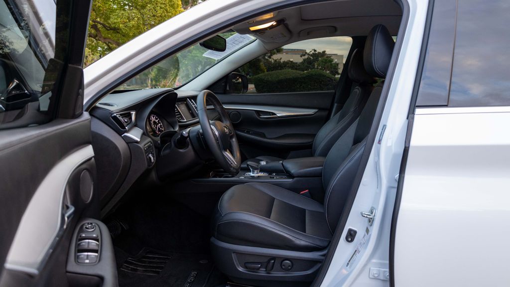 Used 2021 INFINITI QX50 LUXE 4D Sport Utility