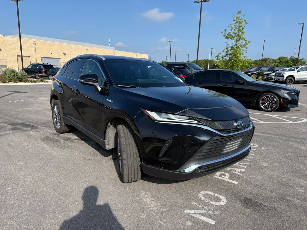 Thumbnail: 2021 Toyota Venza - 3