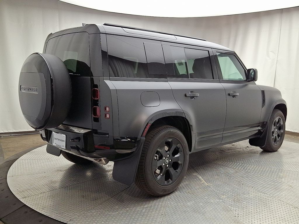 Thumbnail: 2025 Land Rover Defender - 3