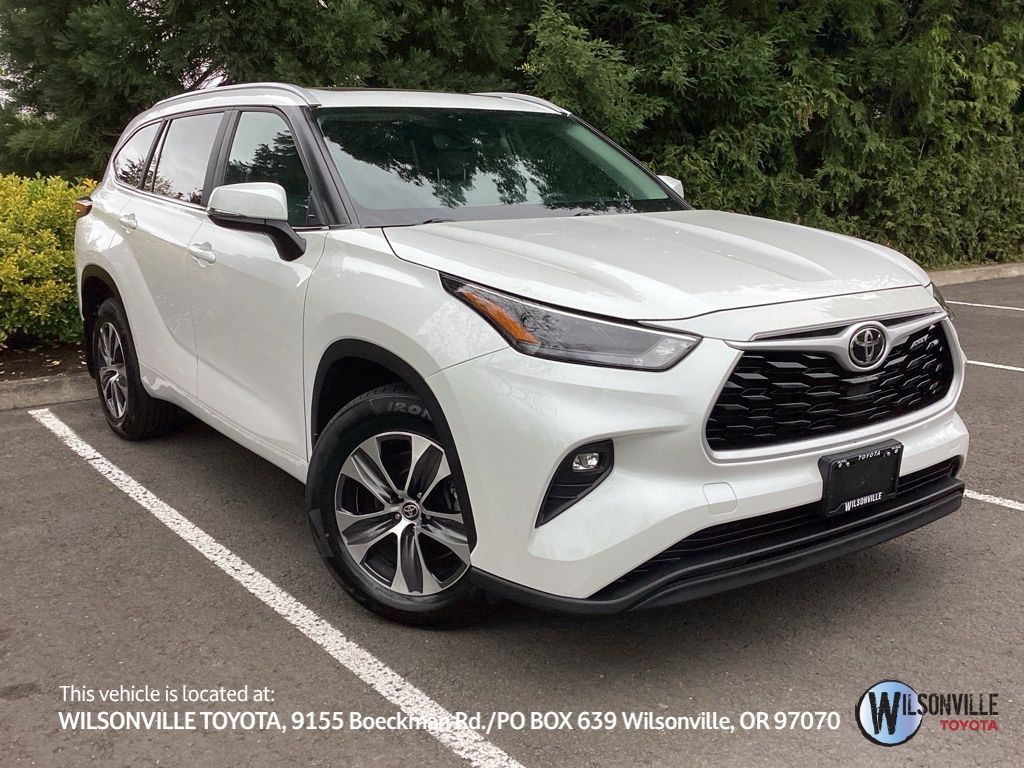 2023 Toyota Highlander XLE AWD