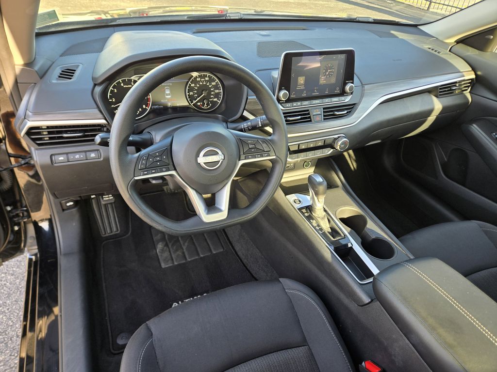 2025 Nissan Altima 2.5 SV - 11