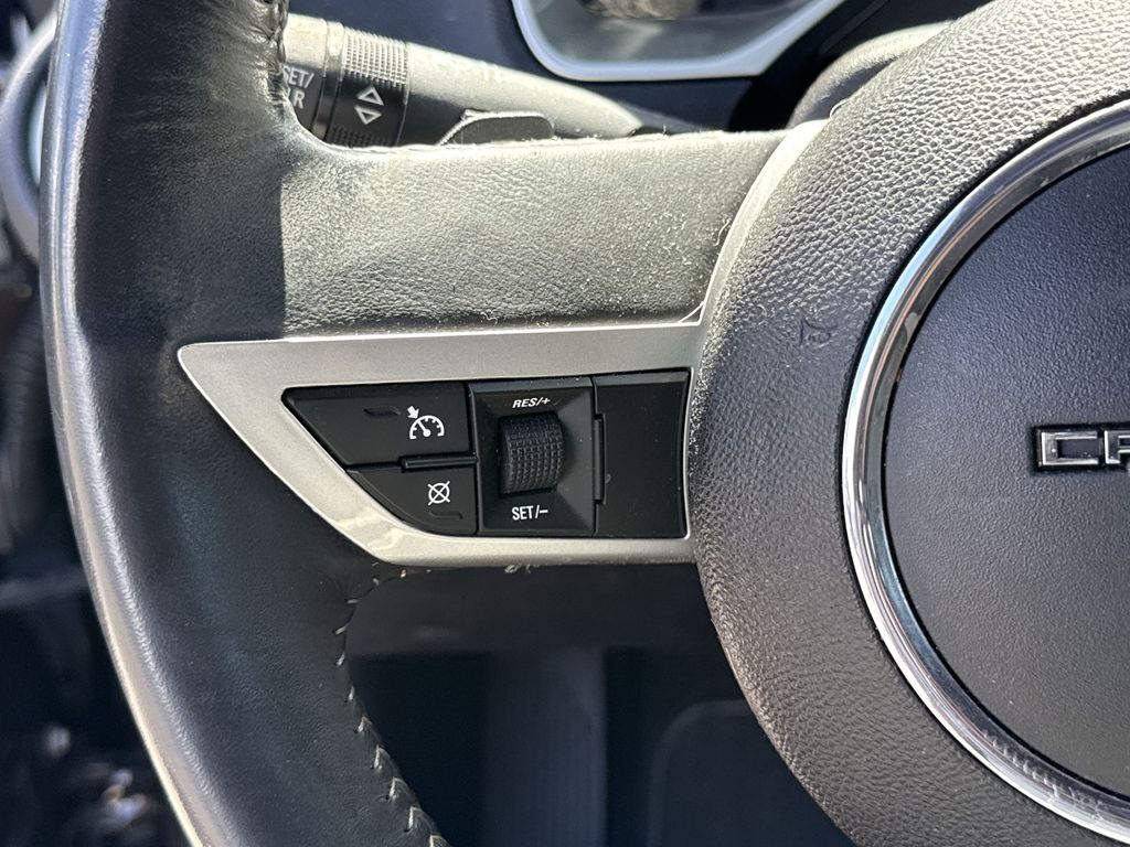 Thumbnail: 2011 Chevrolet Camaro - 24