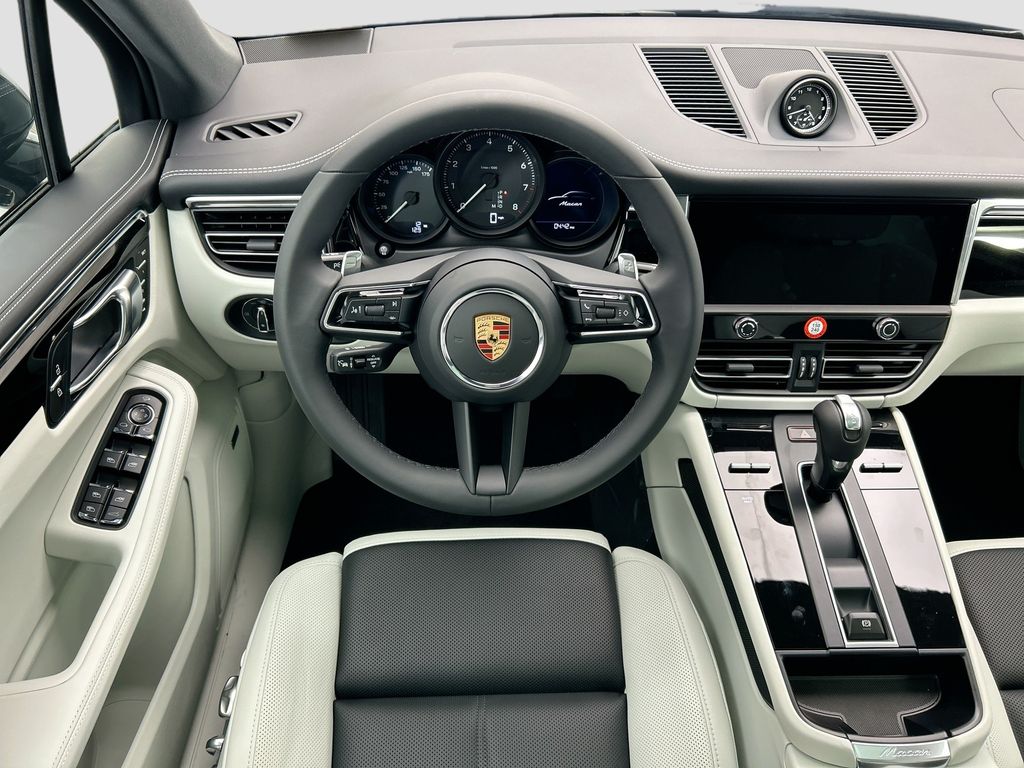 Thumbnail: 2026 Porsche Macan - 13