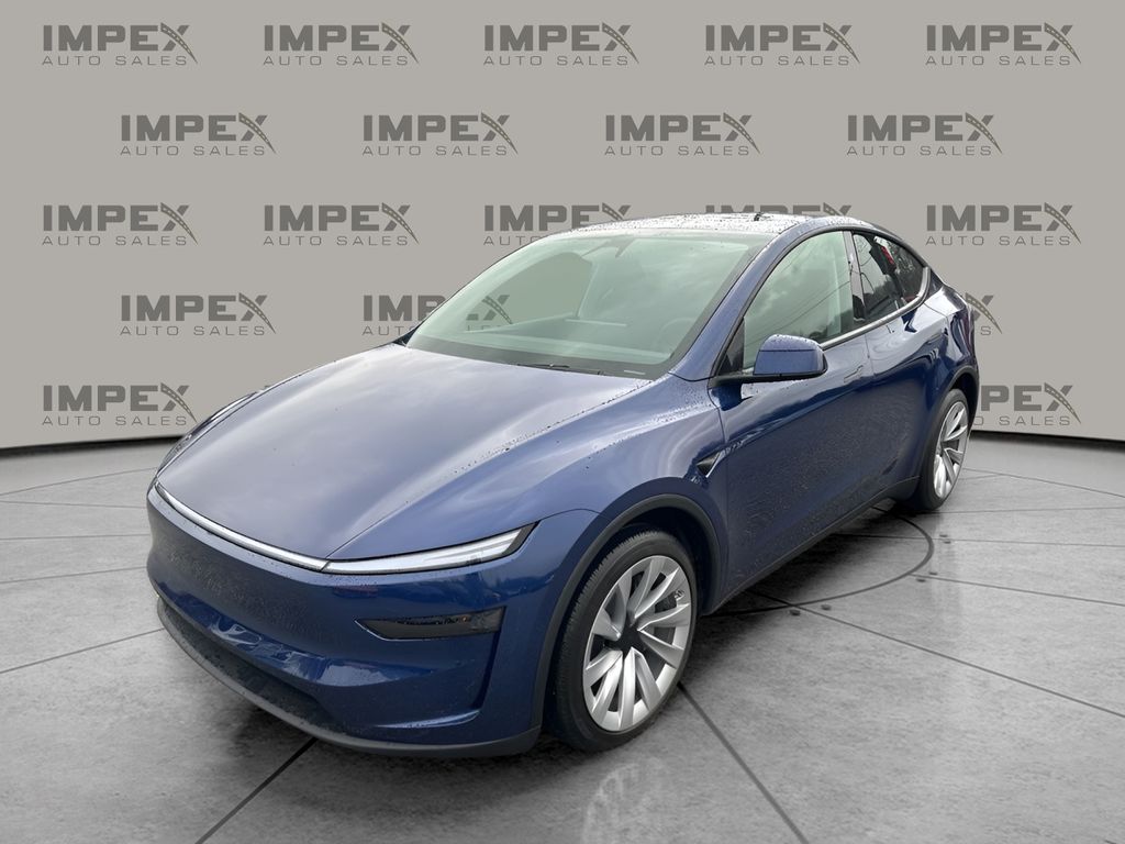 2026 Tesla Model Y Long Range's photo