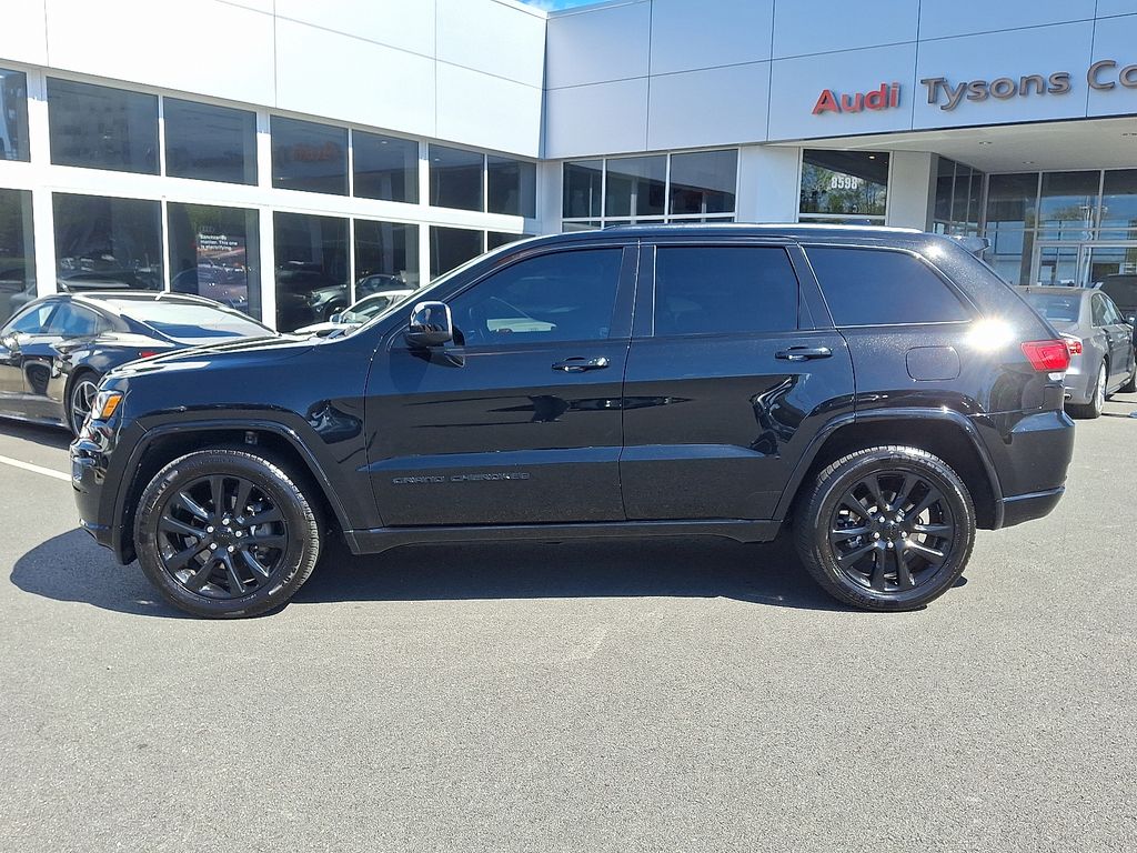 Thumbnail: 2020 Jeep Grand Cherokee - 7