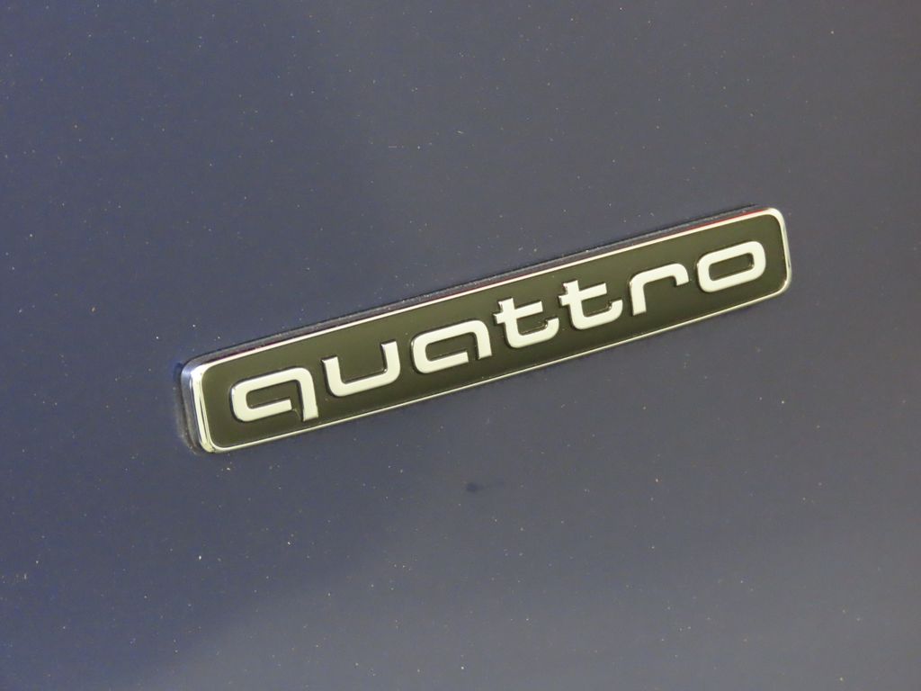 Thumbnail: 2025 Audi Q5 - 10