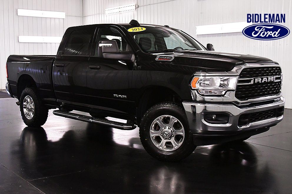 2024 RAM 2500 Big Horn Crew Cab 4WD