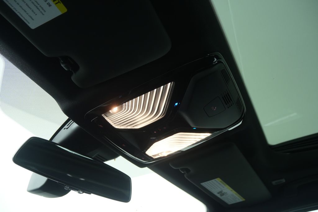 Thumbnail: 2025 BMW 3 Series - 21