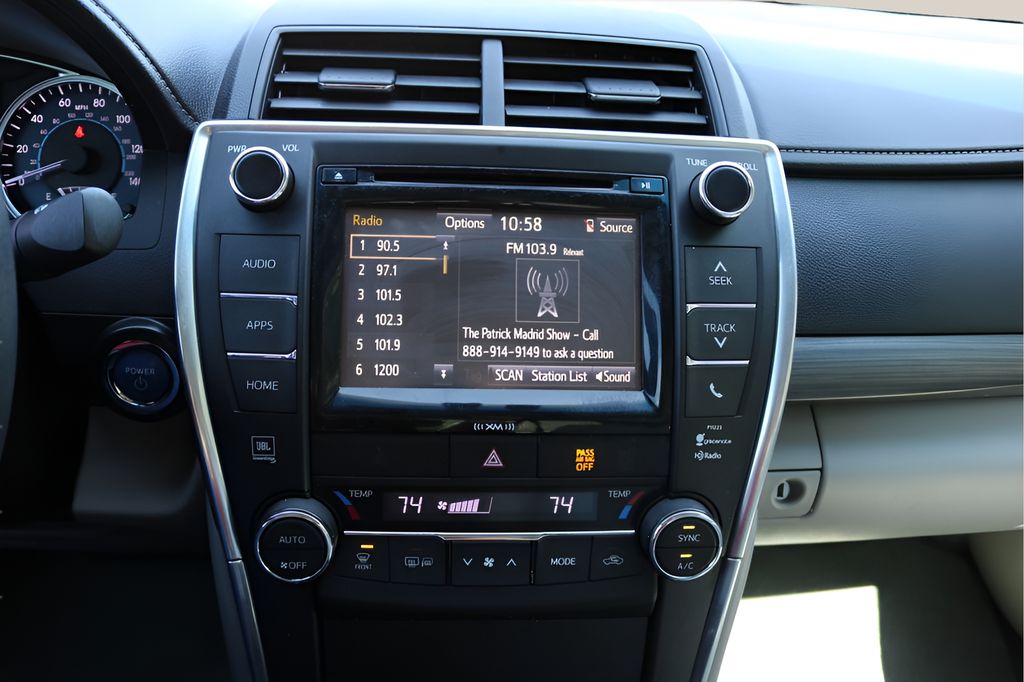 Used Car 2017 Toyota Camry Hybrid  Xle For Sale Under $20,000 In Austin, Texas