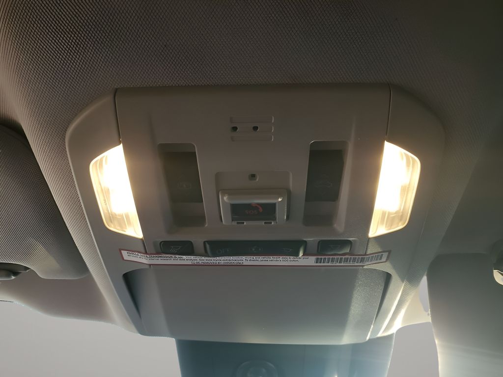 Used Car 2020 Toyota Highlander  Platinum For Sale Under $35,000 In Austin, Texas