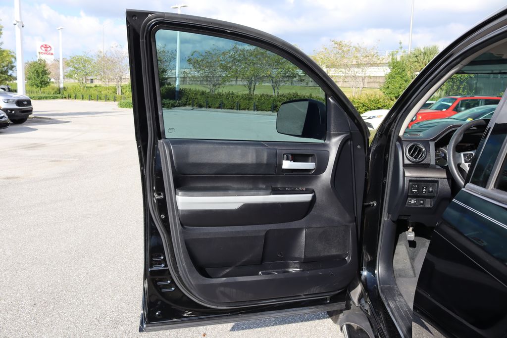 Thumbnail: 2020 Toyota Tundra - 16