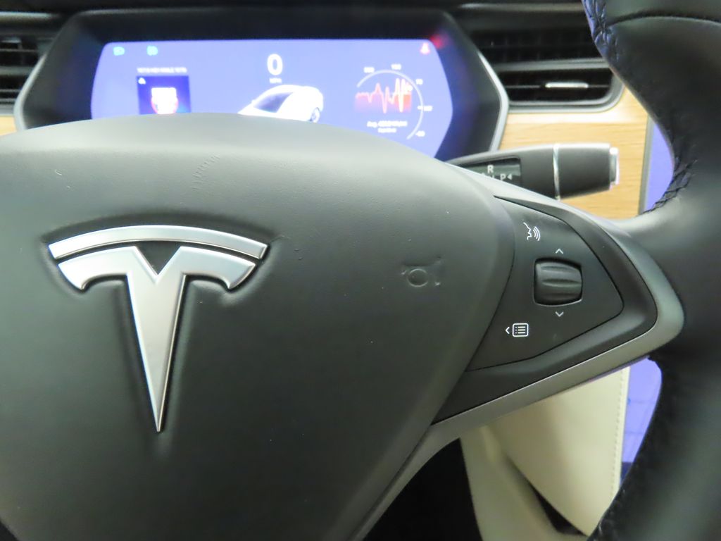 Thumbnail: 2020 Tesla Model X - 12