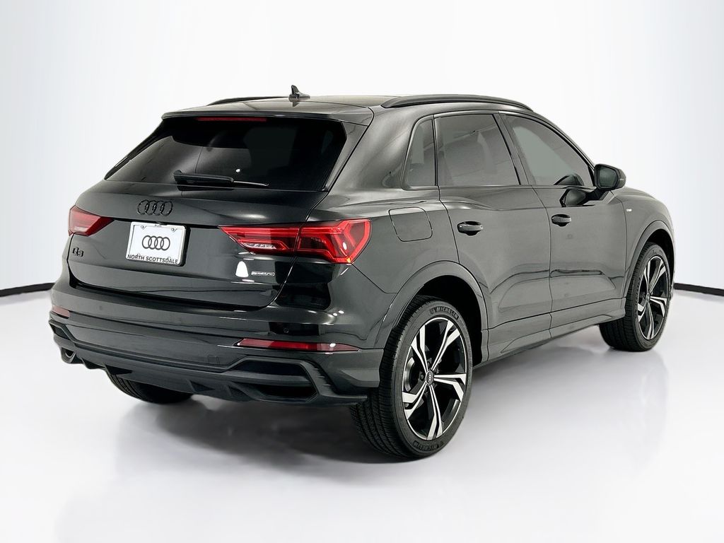 Thumbnail: 2023 Audi Q3 - 5