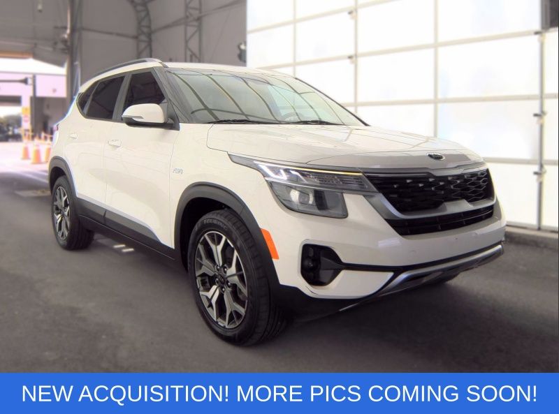 Snow White Pearl 2021 Kia Seltos SUV / Crossover All-Wheel Drive Continuously Variable Transmission