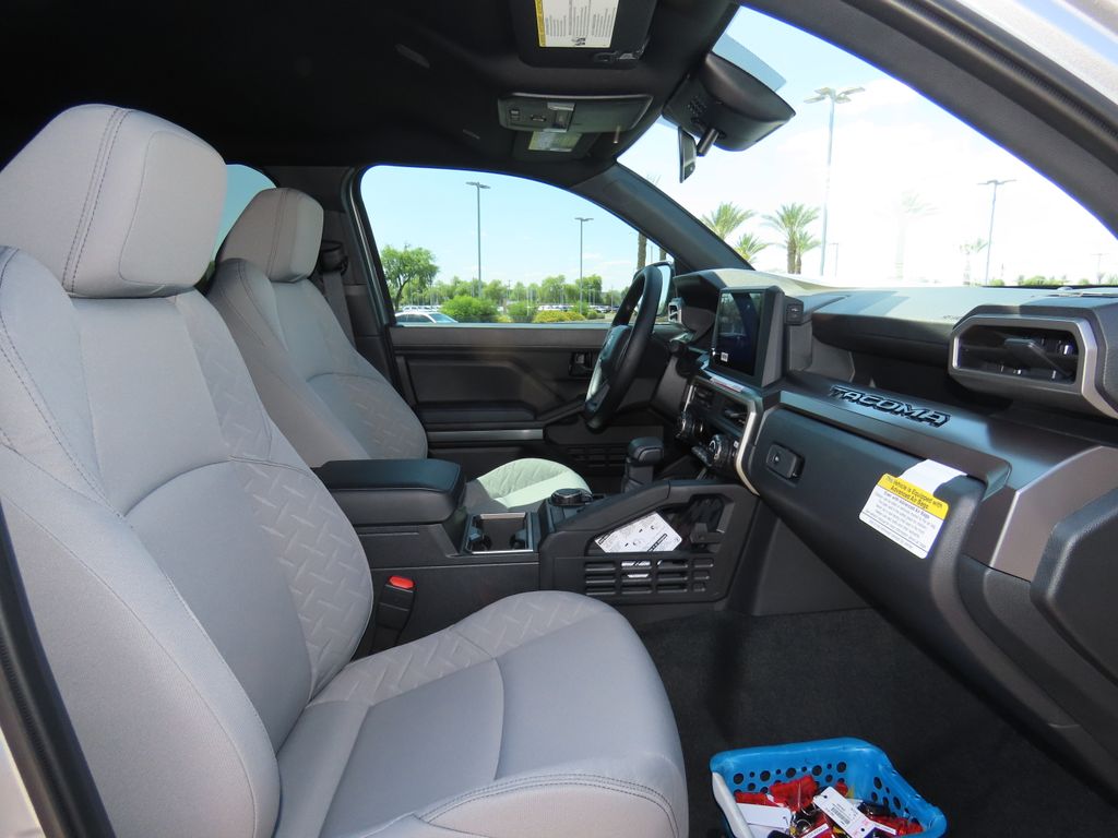 2025 Toyota Tacoma SR5 20