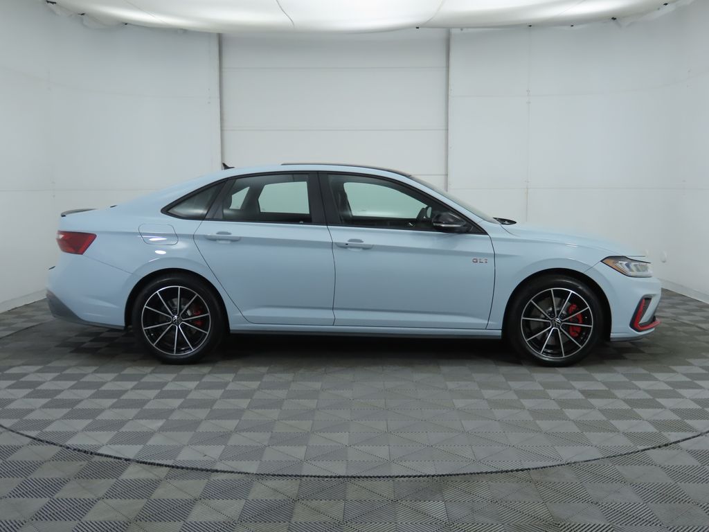 Thumbnail: 2026 Volkswagen Jetta - 4