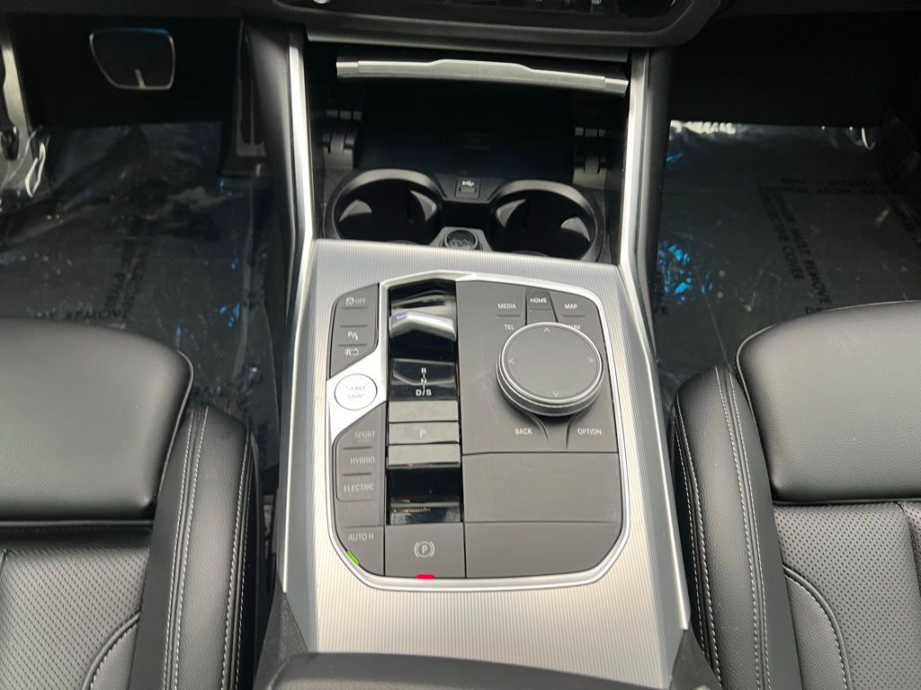 Thumbnail: 2023 BMW 3 Series - 12