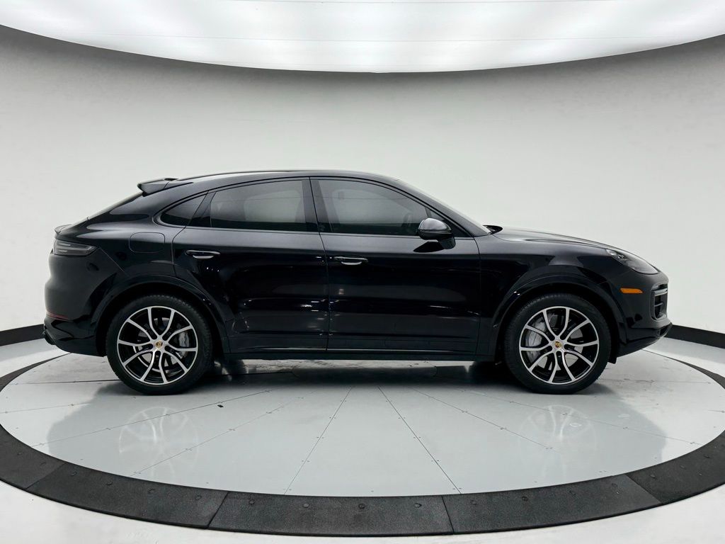 Thumbnail: 2020 Porsche  - 8