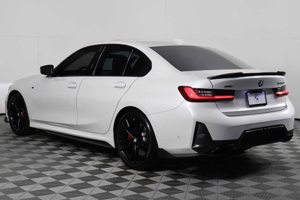 Thumbnail: 2024 BMW 3 Series - 6