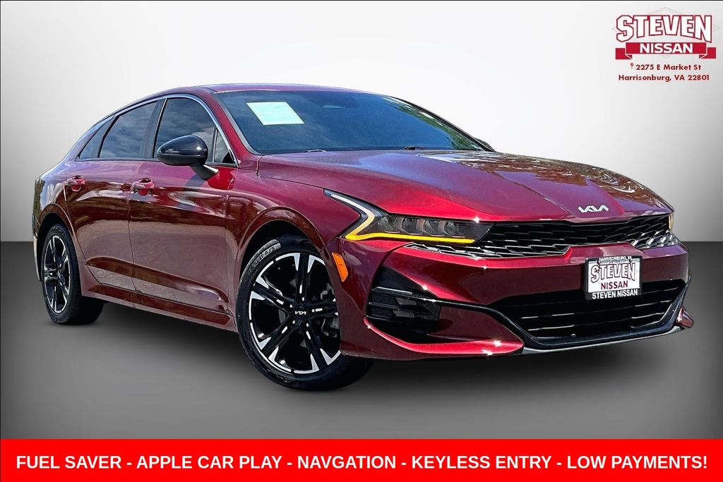 Passion Red 2022 Kia K5 Sedan Front-Wheel Drive 8-Speed Automatic