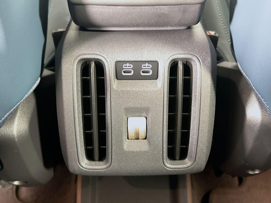 2025 MINI Cooper Countryman Base 18