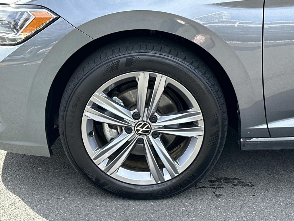 Thumbnail: 2022 Volkswagen Jetta - 14