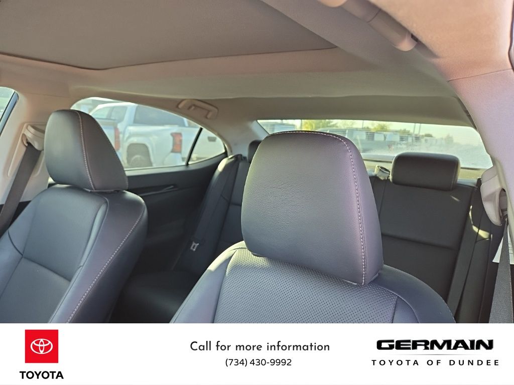 2017 Lexus ES 350 photo 20