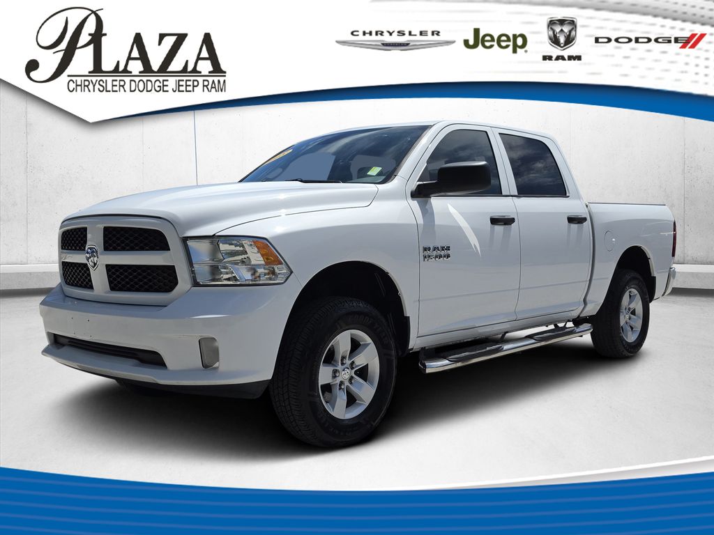 Bright White Clearcoat 2018 RAM 1500 Pickup Truck Four-Wheel Drive 8-Speed Automatic