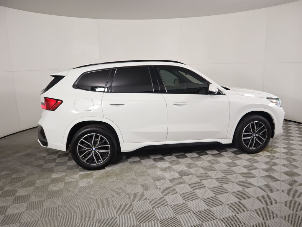 Thumbnail: 2023 BMW X1 - 4