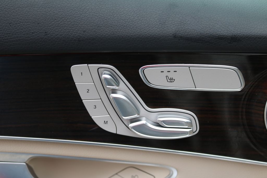 Used Car 2022 Mercedes-benz Glc  Glc 300 For Sale Under $35,000 In Austin, Texas