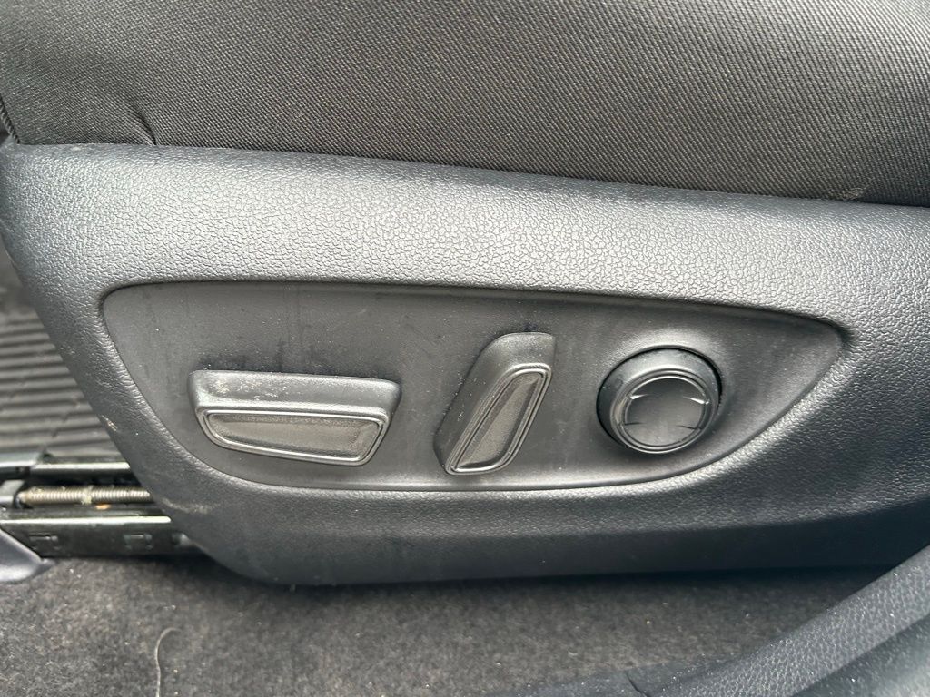 Thumbnail: 2023 Toyota RAV4 - 16