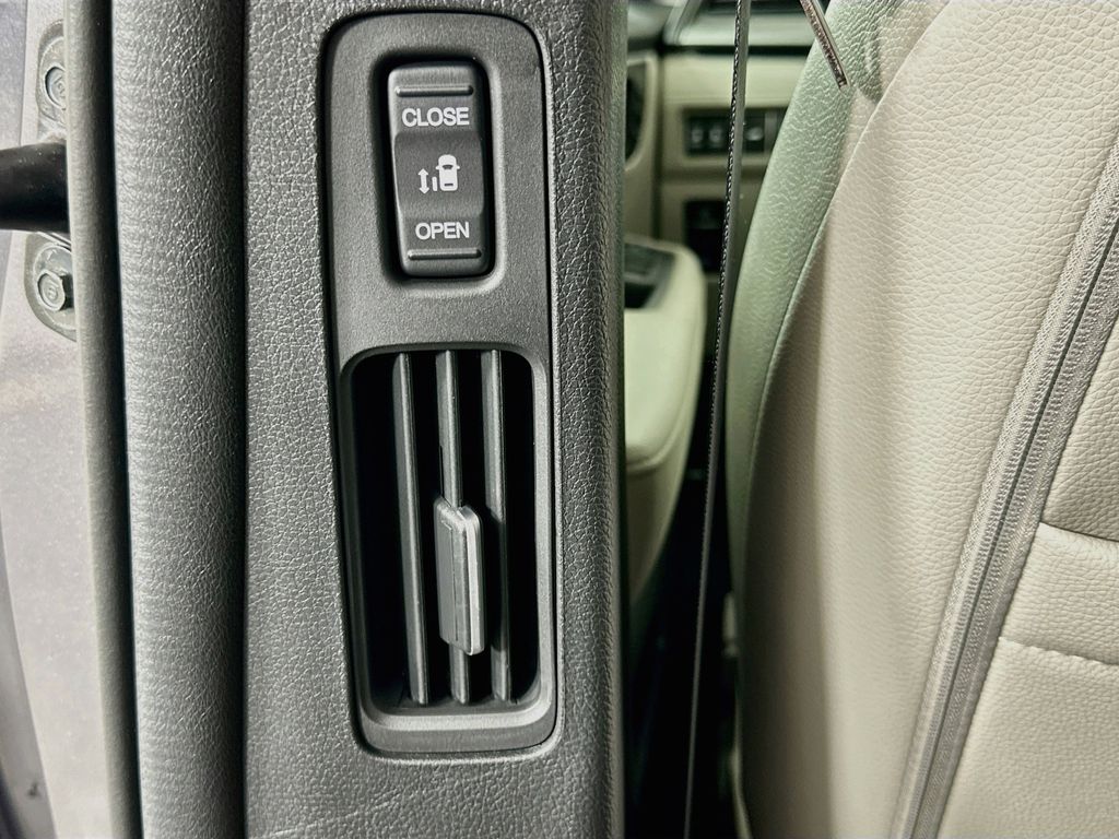 Thumbnail: 2026 Honda Odyssey - 17