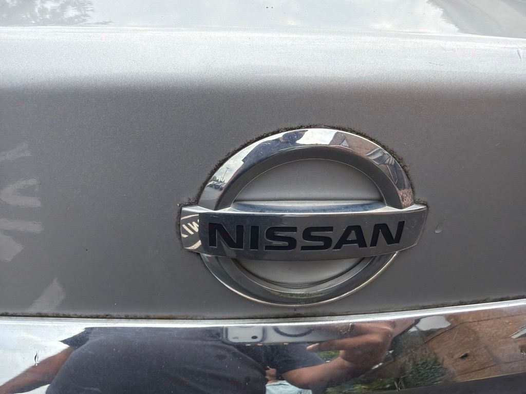 Used 2015 Silver Nissan 2.5 SV image 9