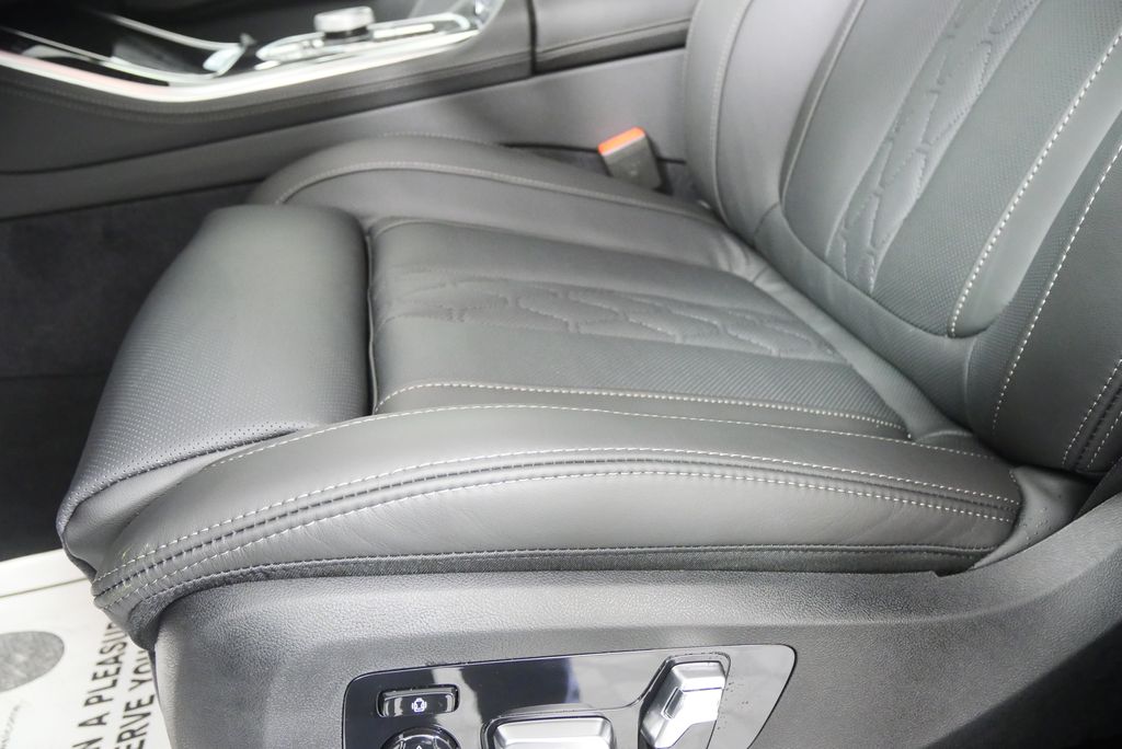 Thumbnail: 2026 BMW X5 - 9