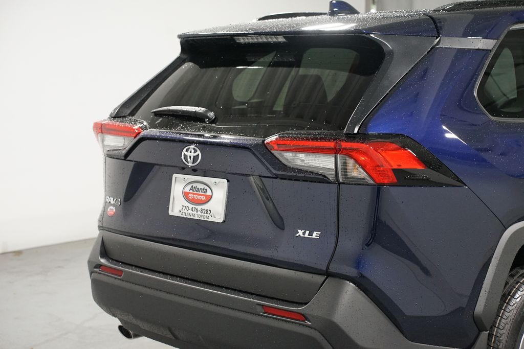 2025 Toyota RAV4 XLE 9