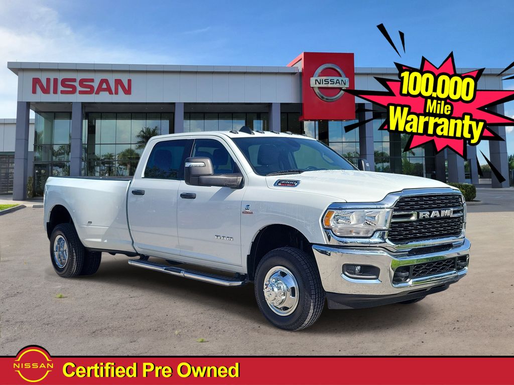 Bright White Clearcoat 2024 RAM 3500 Big Horn Crew Cab LB DRW 4WD Pickup Truck Four-Wheel Drive 6-Speed Automatic