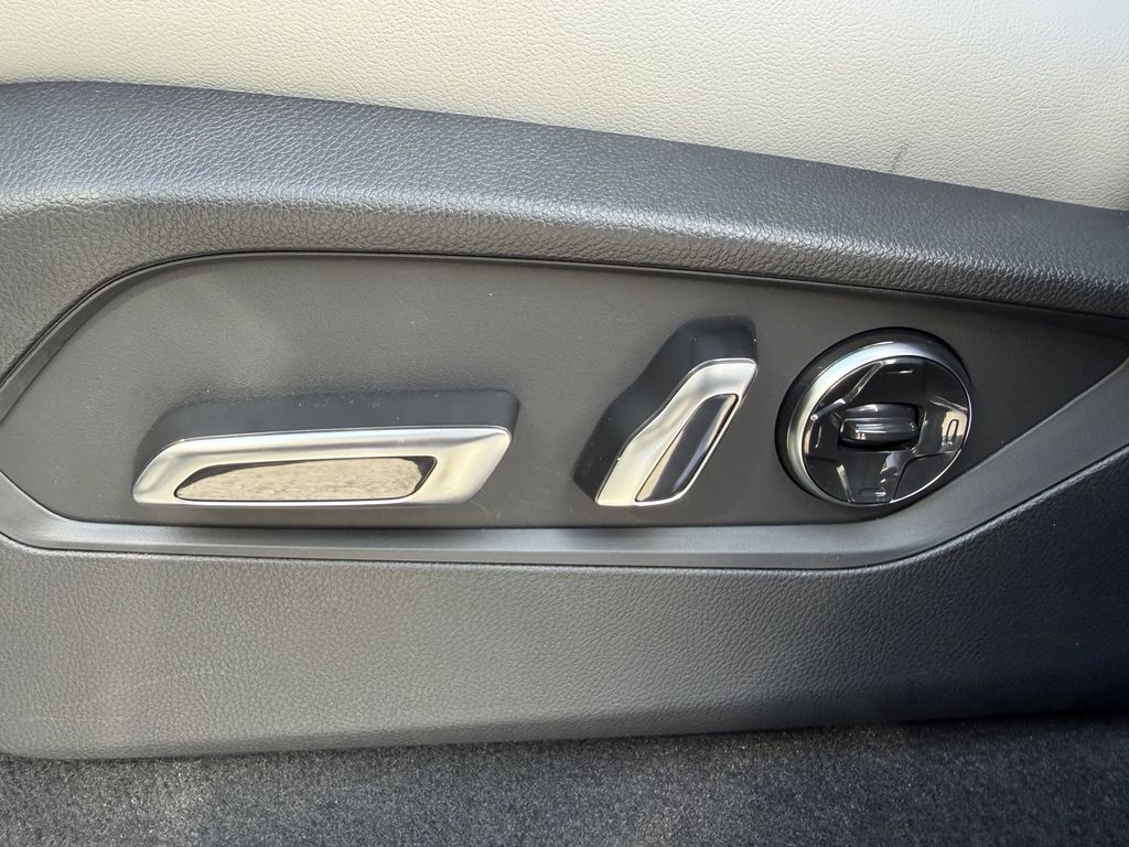 new 2026 Acura MDX car, priced at $68,250