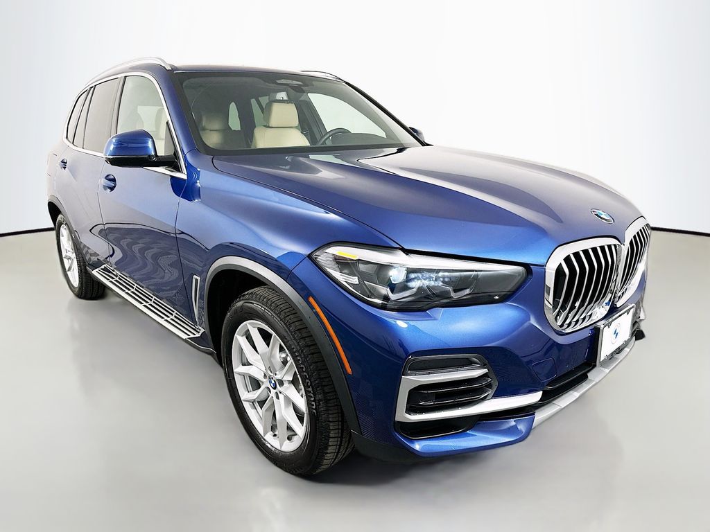 Thumbnail: 2022 BMW X5 - 3