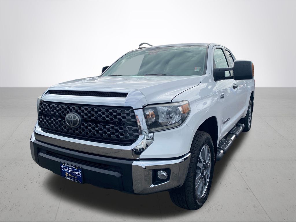 Used 2018 Toyota Tundra SR5 with VIN 5TFUY5F10JX758811 for sale in Gladstone, OR