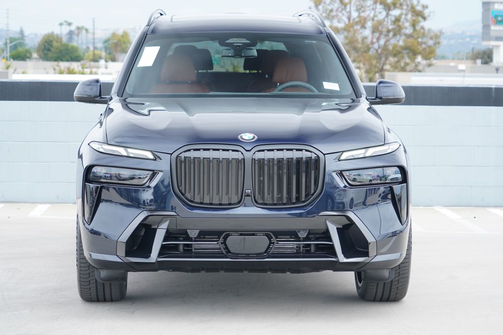 Thumbnail: 2027 BMW X7 - 2