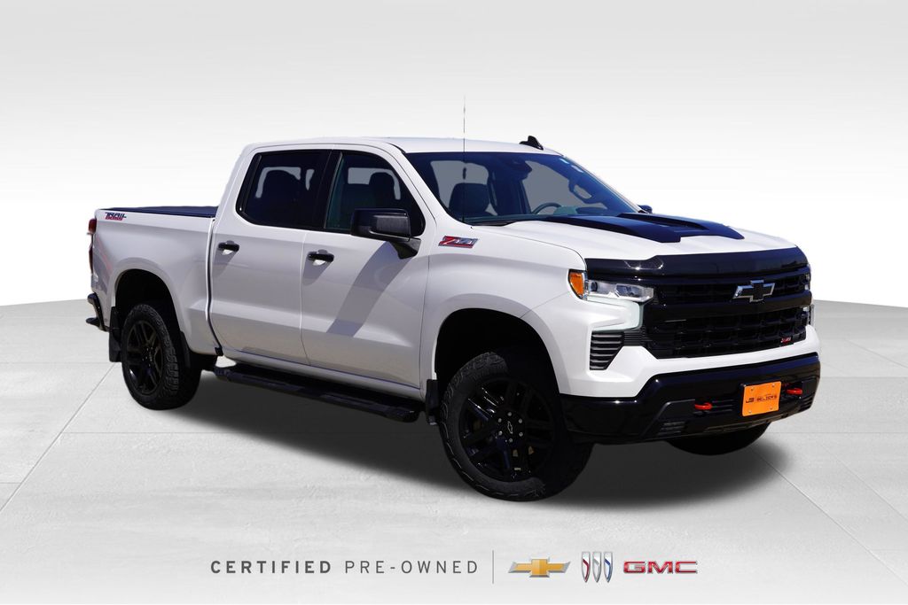 White (Iridescent Pearl Tricoat) 2024 Chevrolet Silverado 1500 LT Trail Boss Crew Cab 4WD Pickup Truck Four-Wheel Drive Automatic
