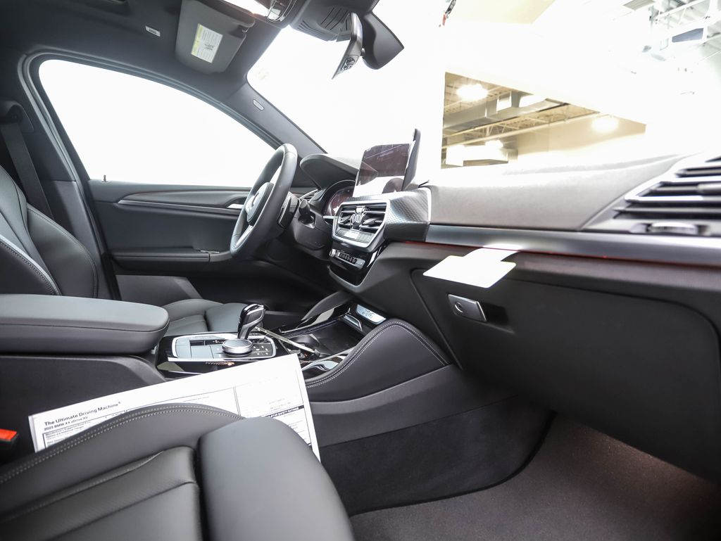 2025 BMW X4 xDrive30i 28